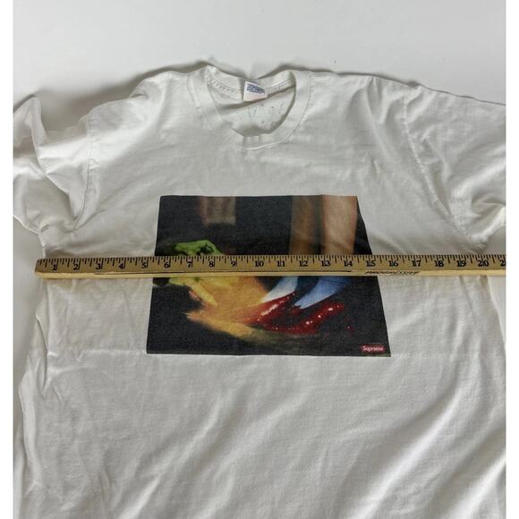 Supreme Wizard Of Oz Dorthy T-shirt, Rare Size L STAINED - Picture 4 of 13